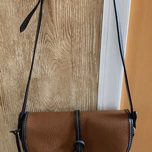 London Fog saddle crossbody handbag